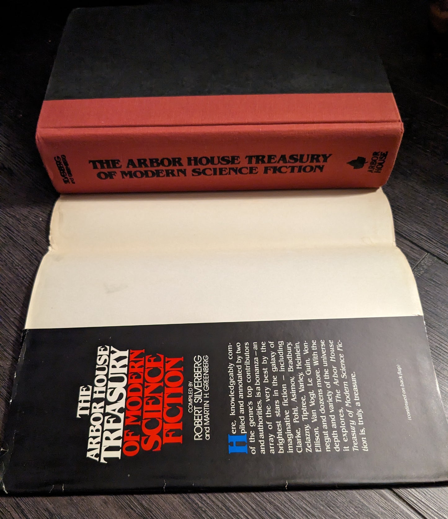 The Arbor House Treasury of Modern Science Fiction Compiled by Robert Silverberg and Martin H.Greenberg