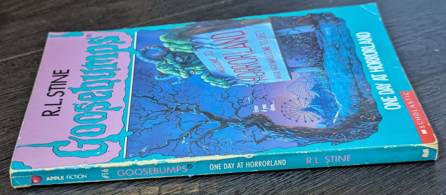 One Day at Horrorland (Goosebumps #16) by R.L. Stine