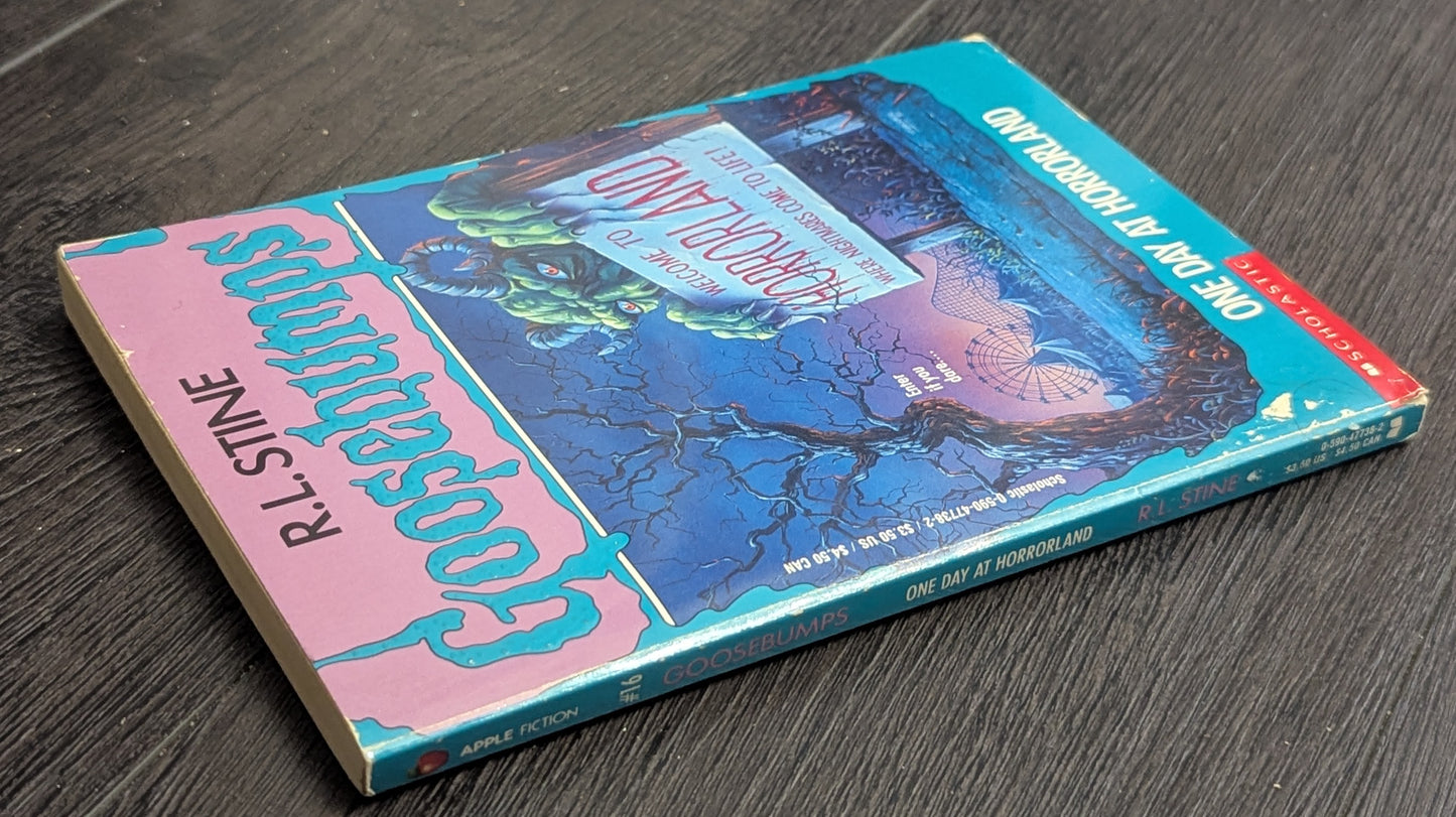 Goosebumps #16: One Day at Horrorland by R.L. Stine