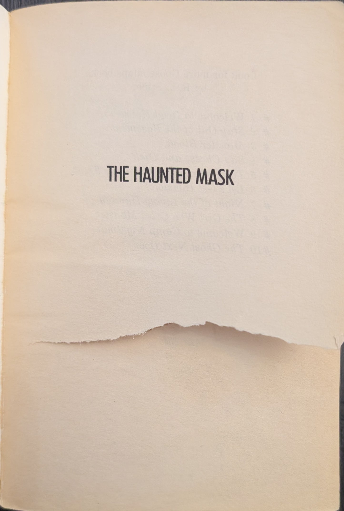 The Haunted Mask (Goosebumps #11) by R.L Stine