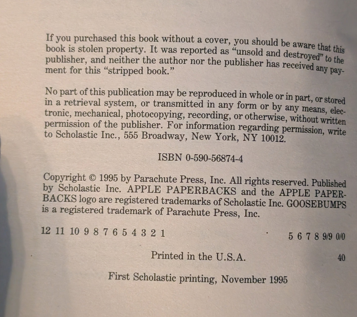 The Headless Ghost (Goosebumps #37) by R.L Stine