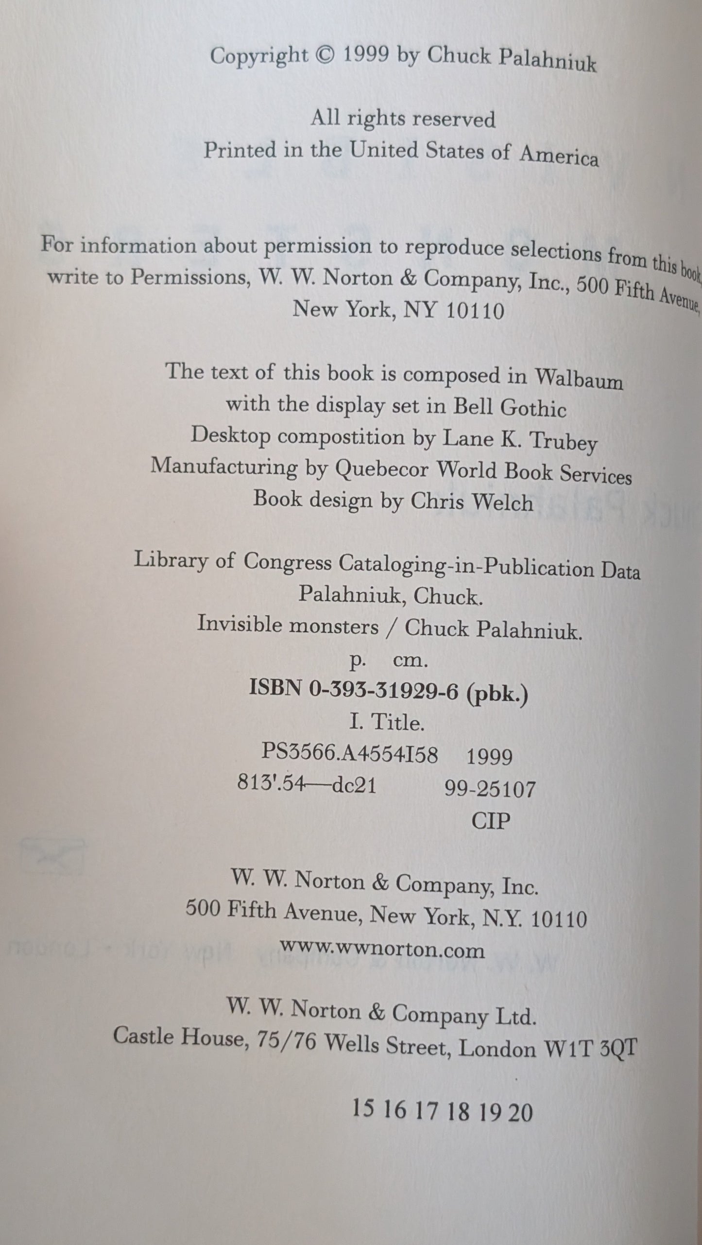 Invisible Monsters by Chuck Palahniuk
