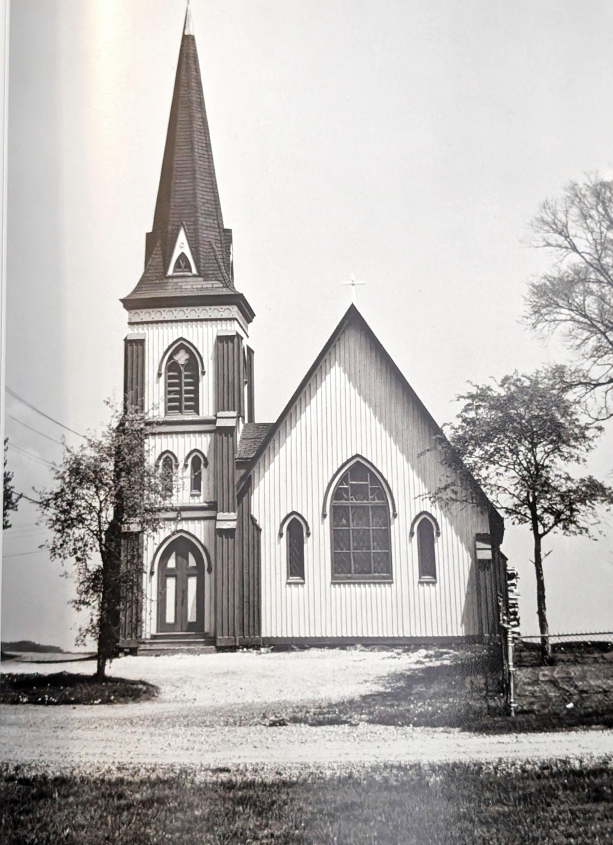 Small Churches of Canada by Kim Ondaatje