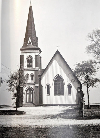 Small Churches of Canada by Kim Ondaatje