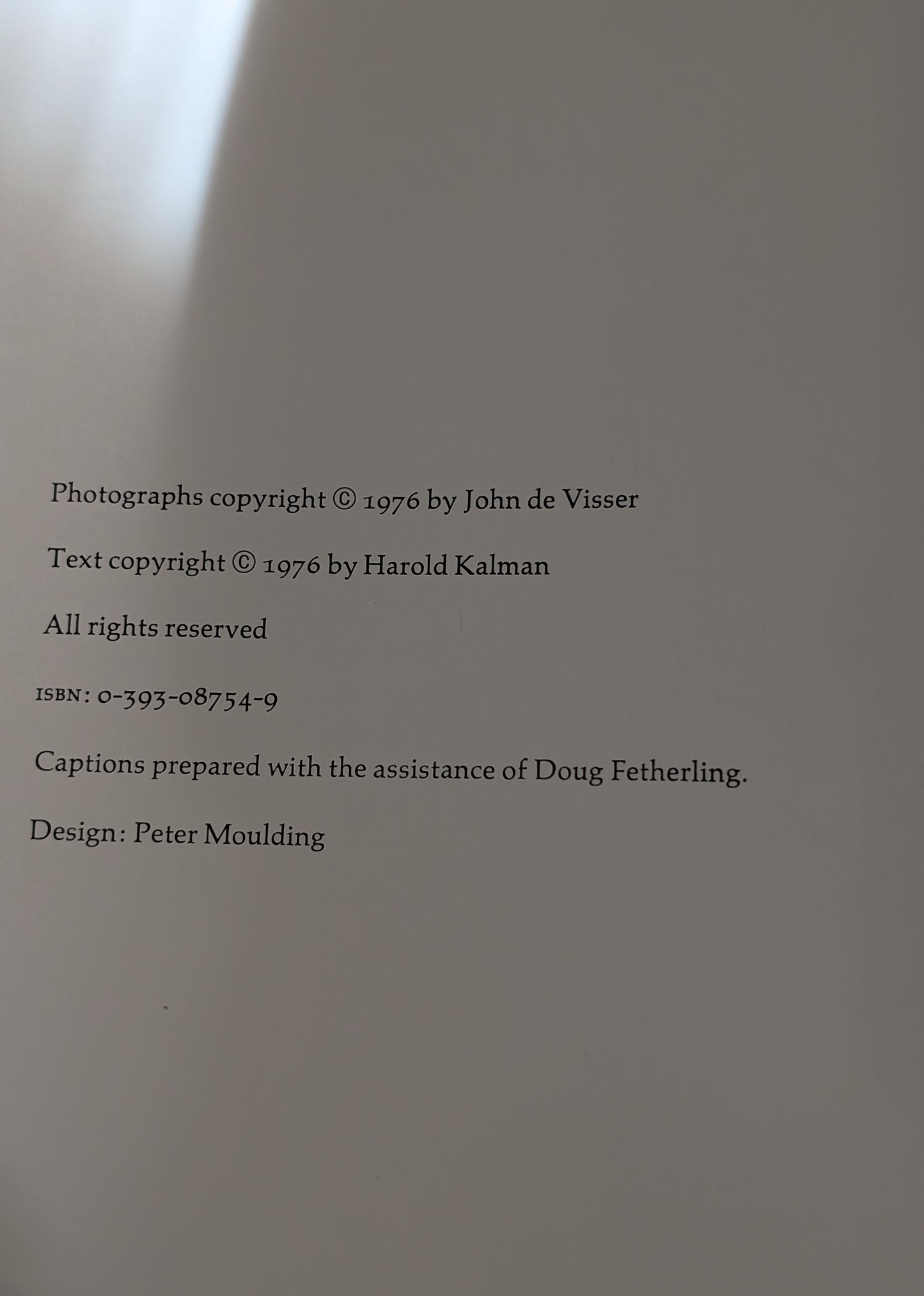 Pioneer Churches, photographs by John De Visser and text by Harold Kalman