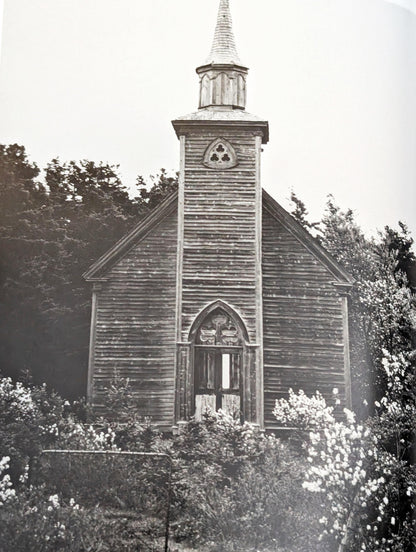 Small Churches of Canada by Kim Ondaatje