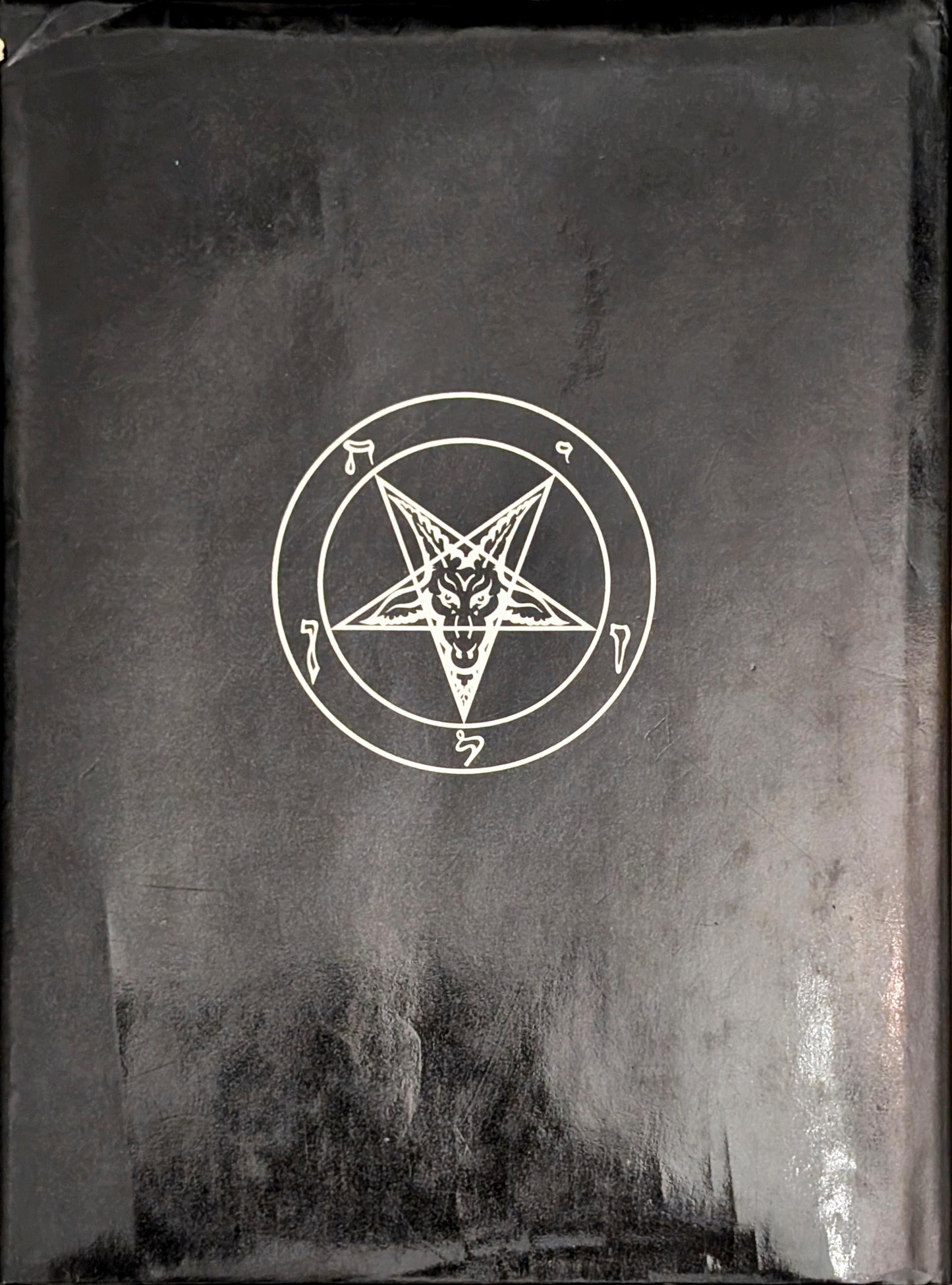 Ghosts and Poltergeists by Frank Smyth