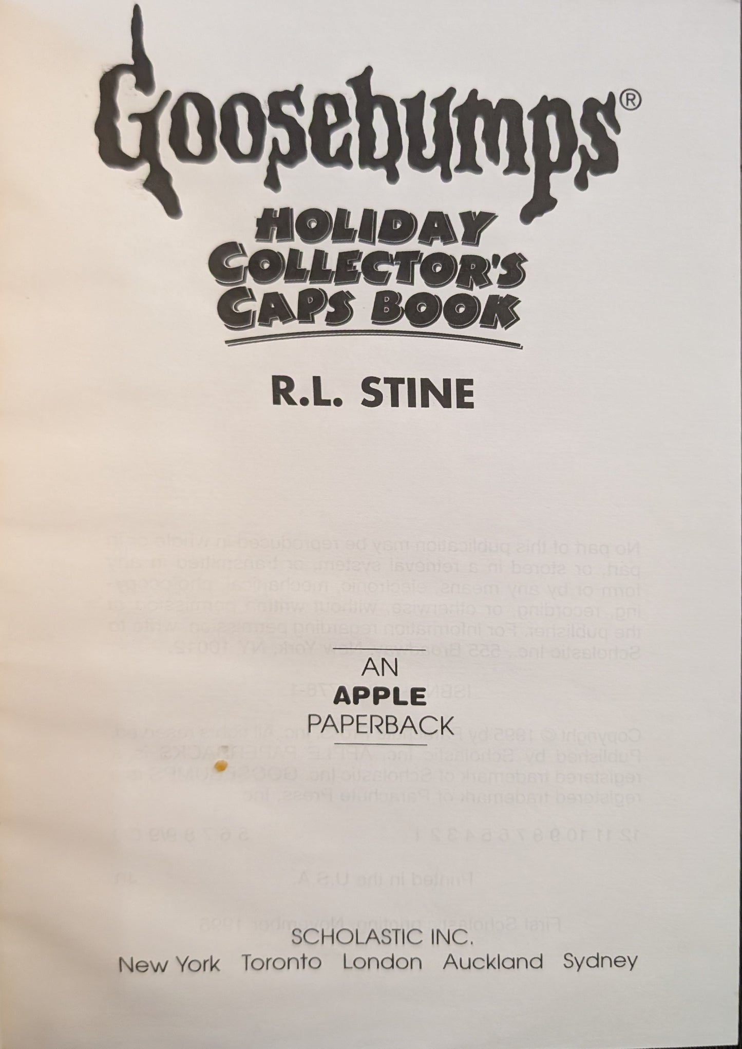 R.L Stine's Goosebumps: Holiday Collectors Caps Book