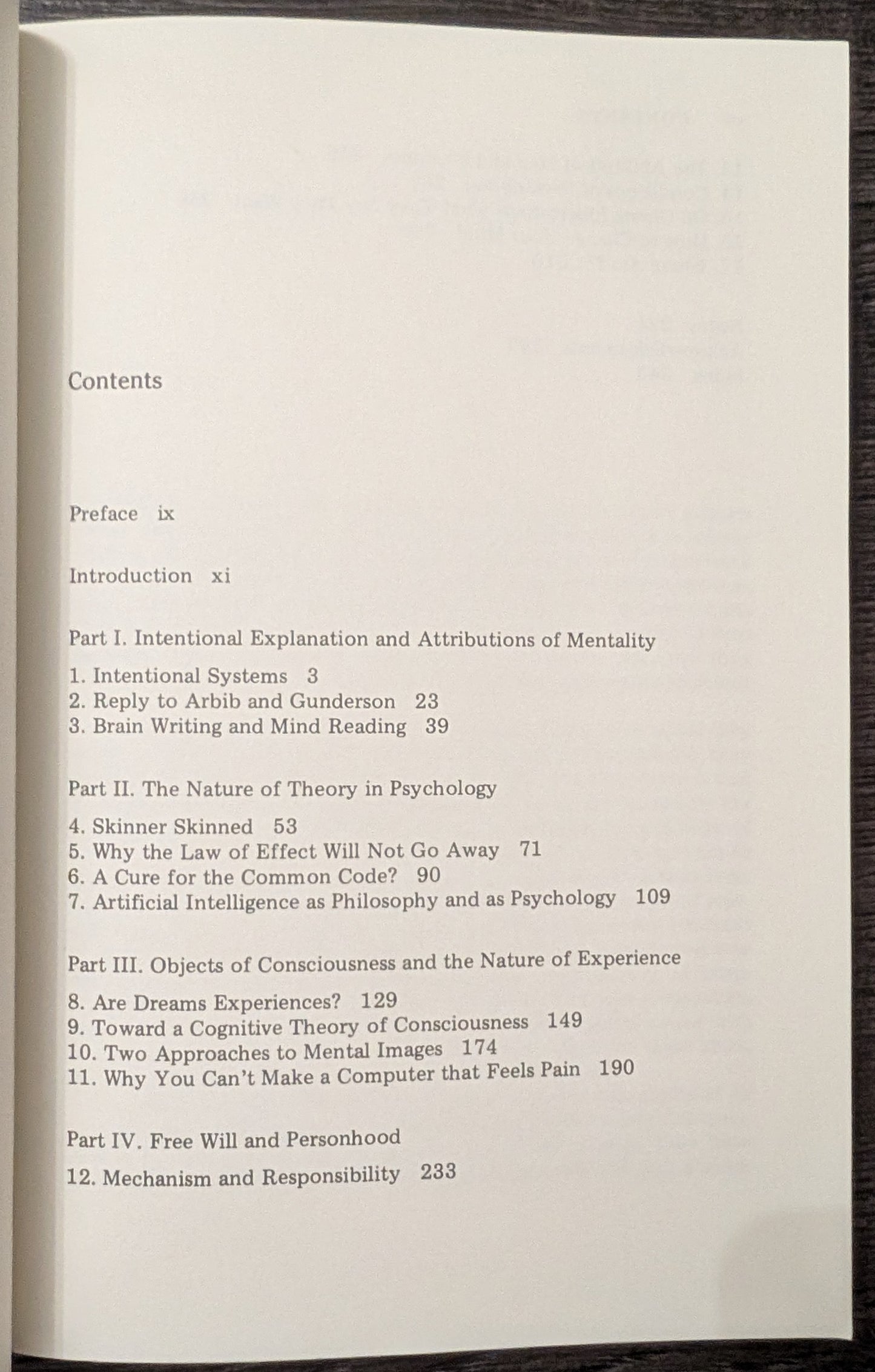 Brainstorms by Daniel C. Dennet