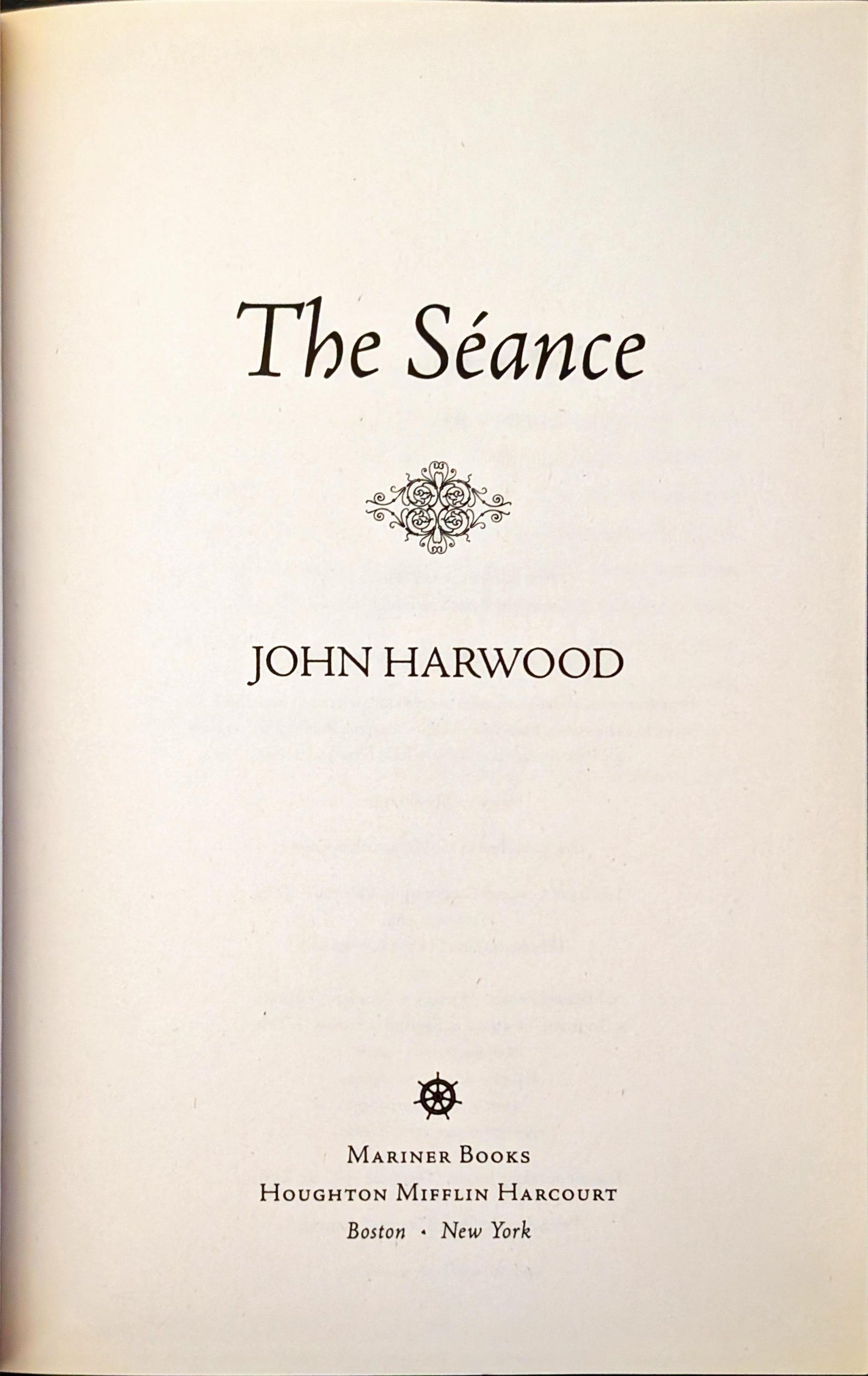 The Sèance by John Harwood