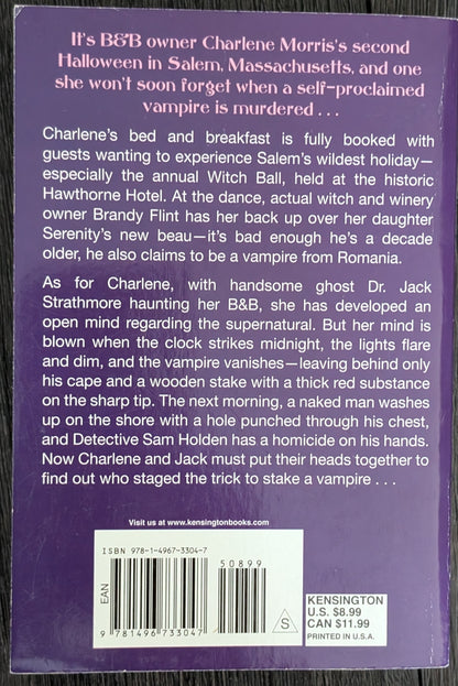 Mrs. Morris and the Vampire by Traci Wilton