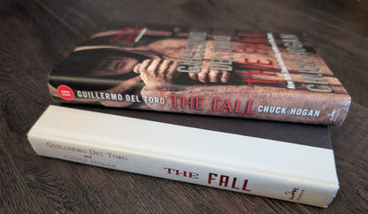 The Fall: Book II of the Strain Trilogy by Guillermo Del Toro