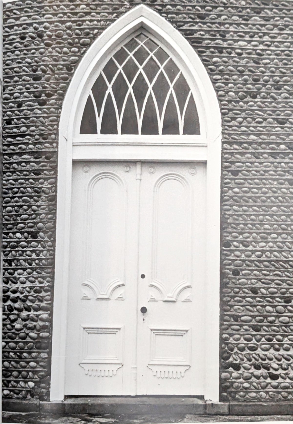 Small Churches of Canada by Kim Ondaatje