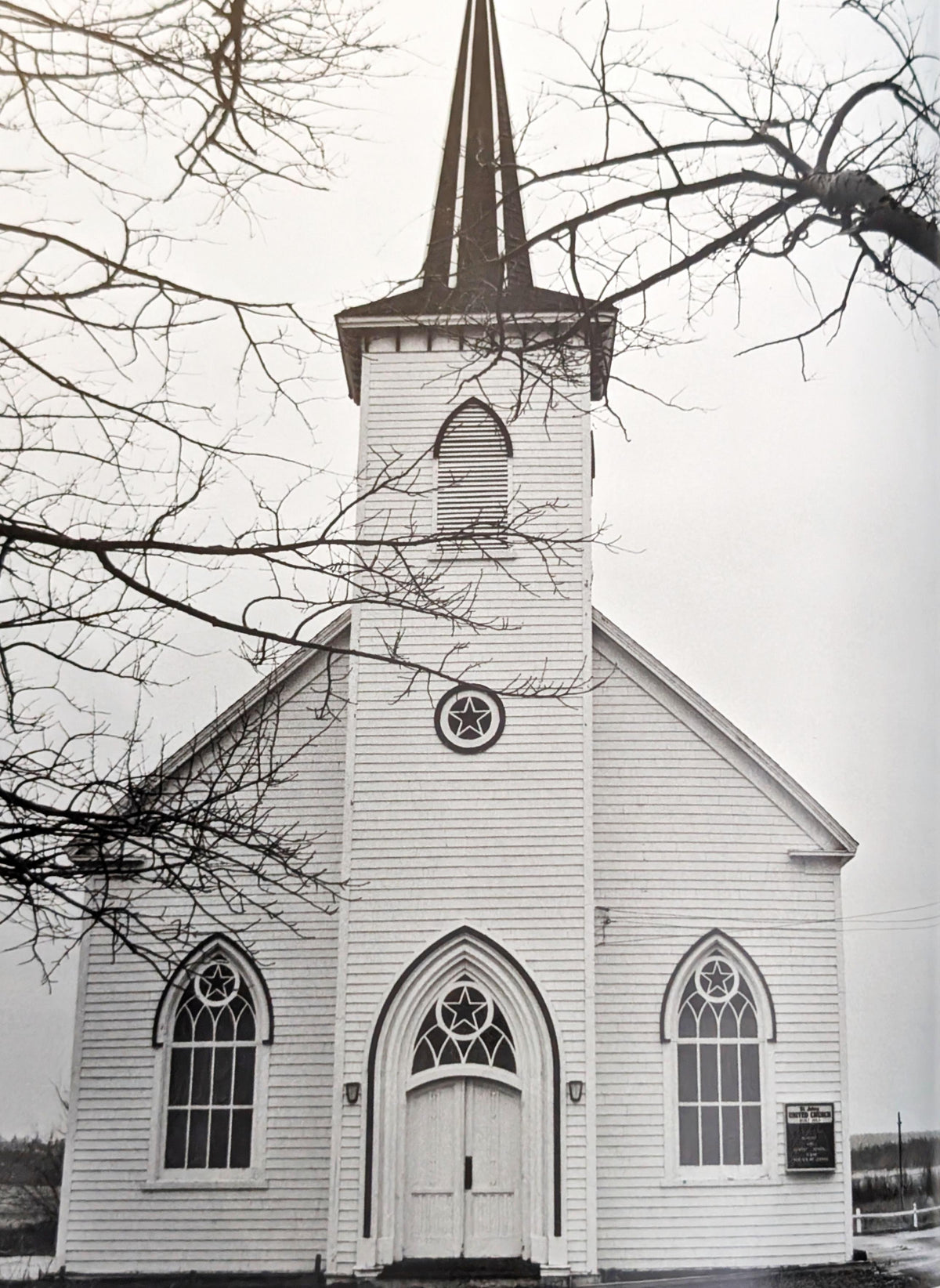 Small Churches of Canada by Kim Ondaatje