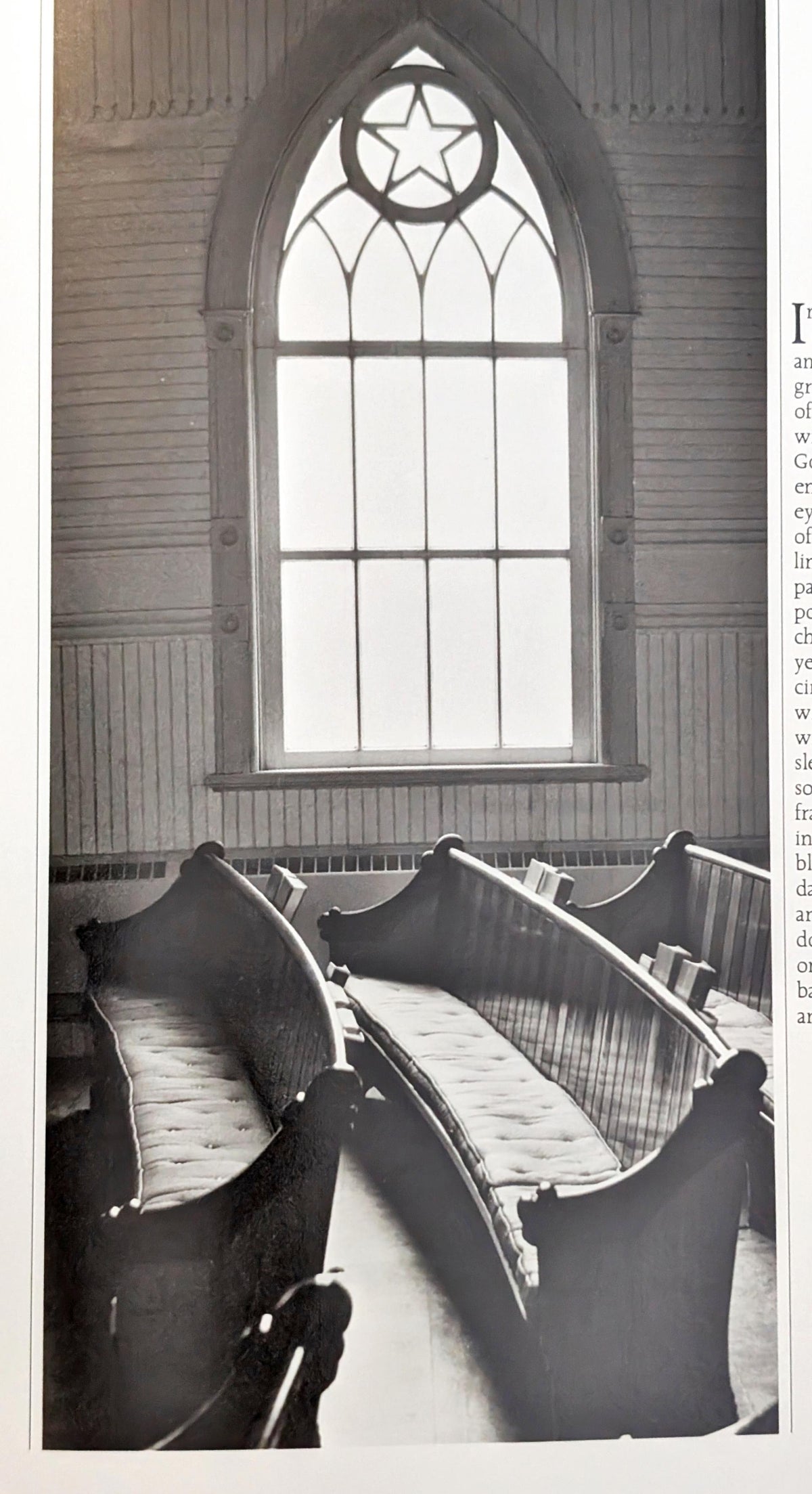 Small Churches of Canada by Kim Ondaatje