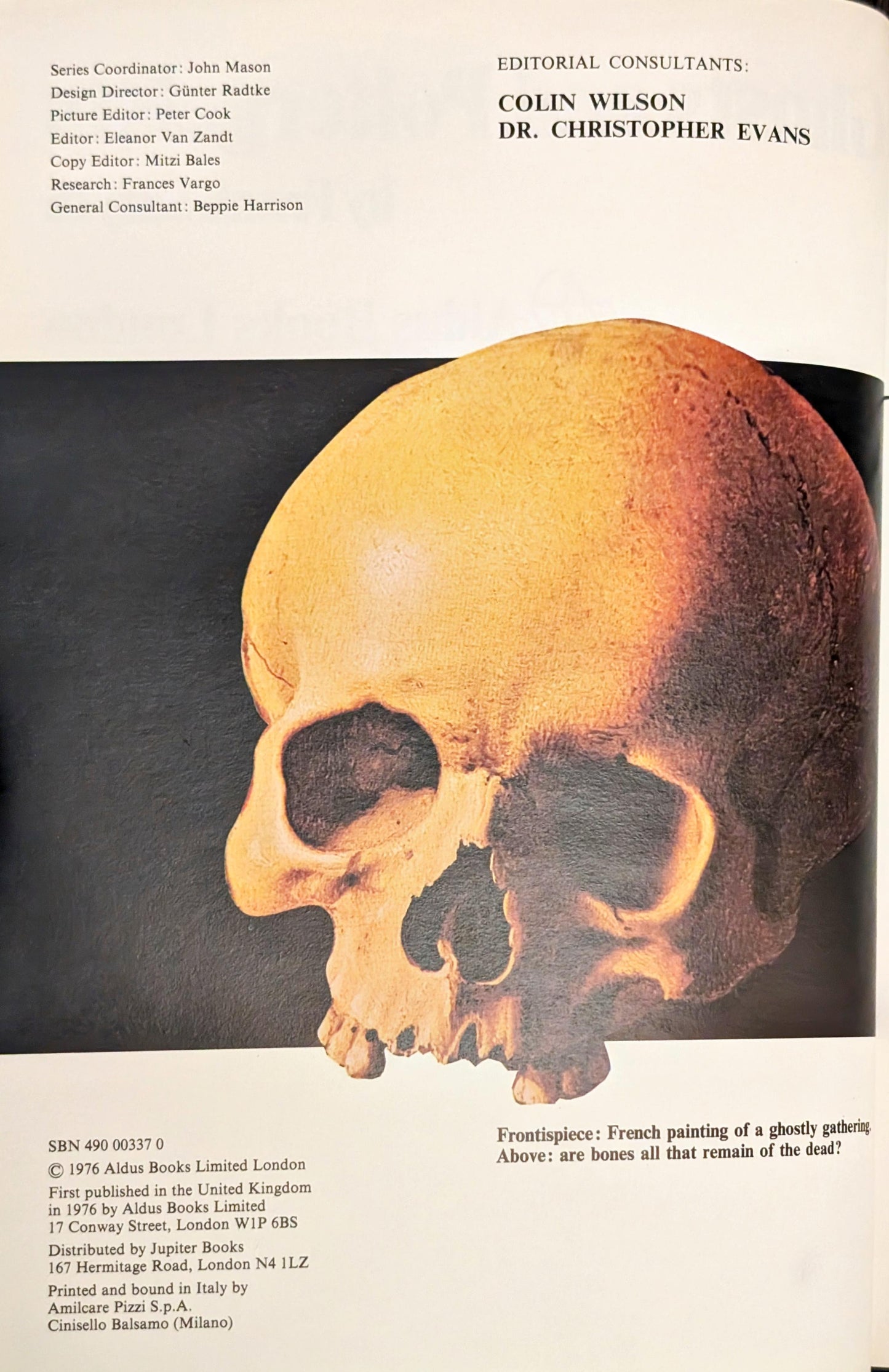 Ghosts and Poltergeists by Frank Smyth