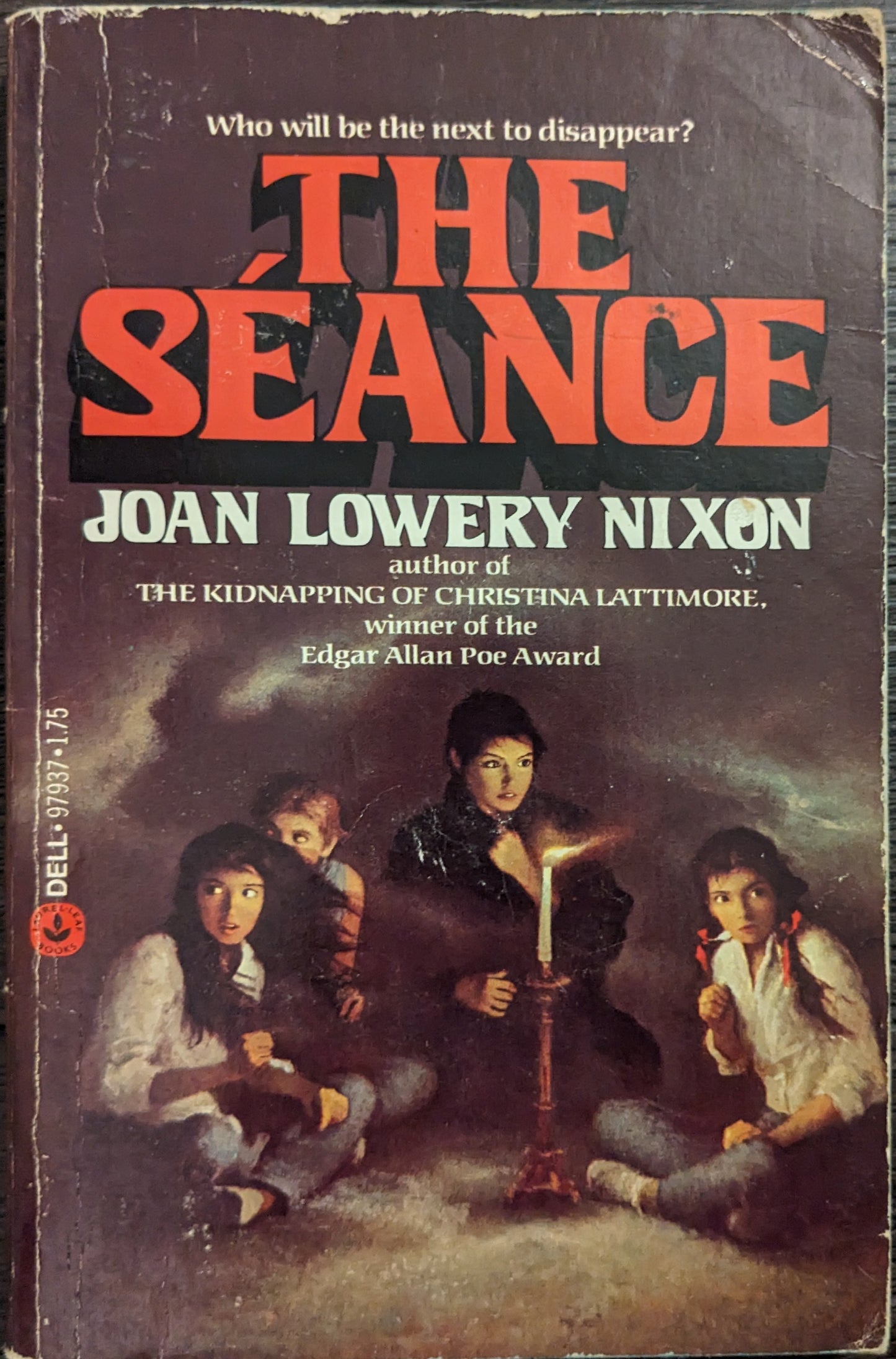 The Sèance by Joan Lowery Nixon