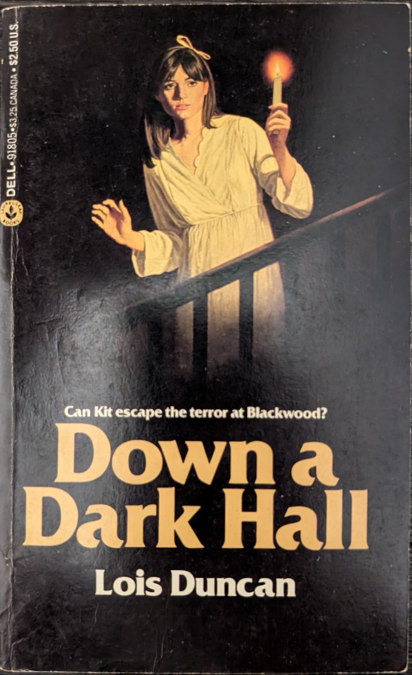 Down a Dark Hall by Lois Duncan