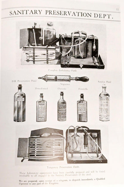 The English Way of Death: The Common Funeral Since 1450 by Julian Litten
