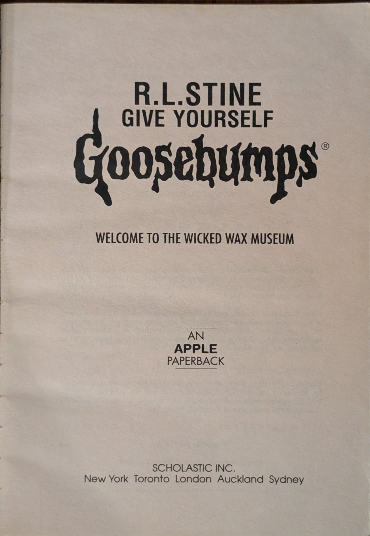 Welcome to the Wicked Wax Museum (Give Yourself Goosebumps #12) by R.L Stine